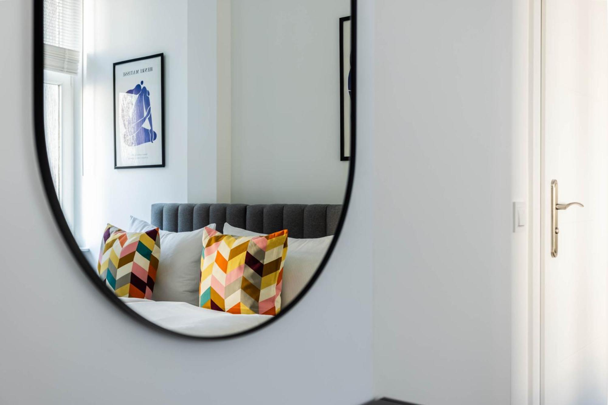 Nowoczesne I Stylowe Studia Very Berry W Poznaniu By Noclegi Renters Luaran gambar