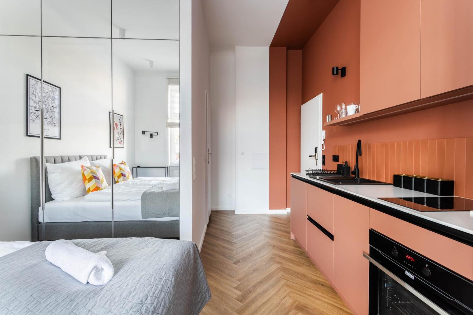 Nowoczesne I Stylowe Studia Very Berry W Poznaniu By Noclegi Renters Luaran gambar