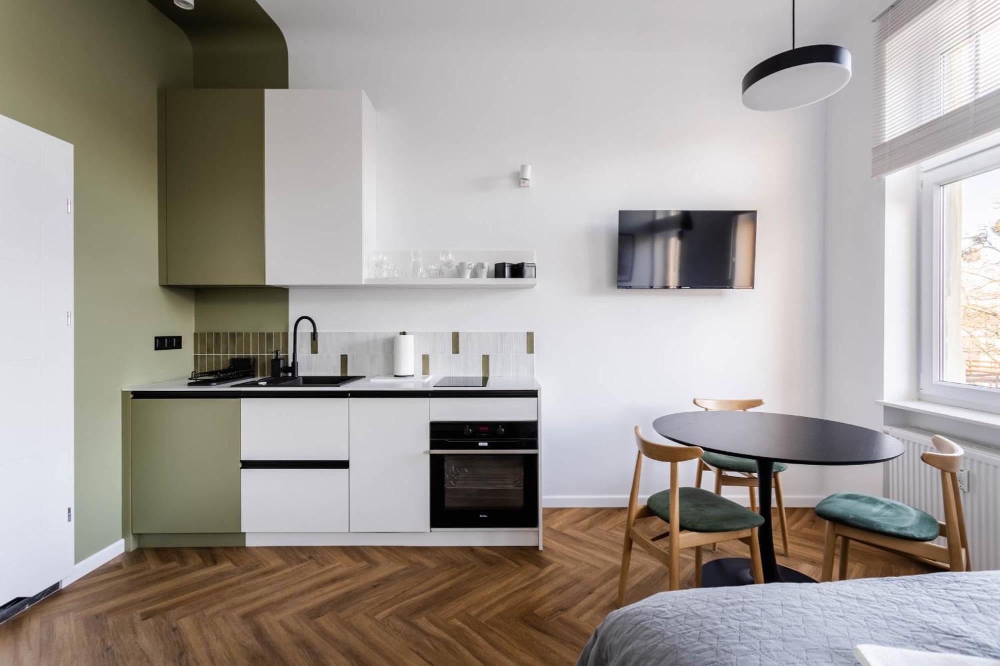 Nowoczesne I Stylowe Studia Very Berry W Poznaniu By Noclegi Renters Luaran gambar