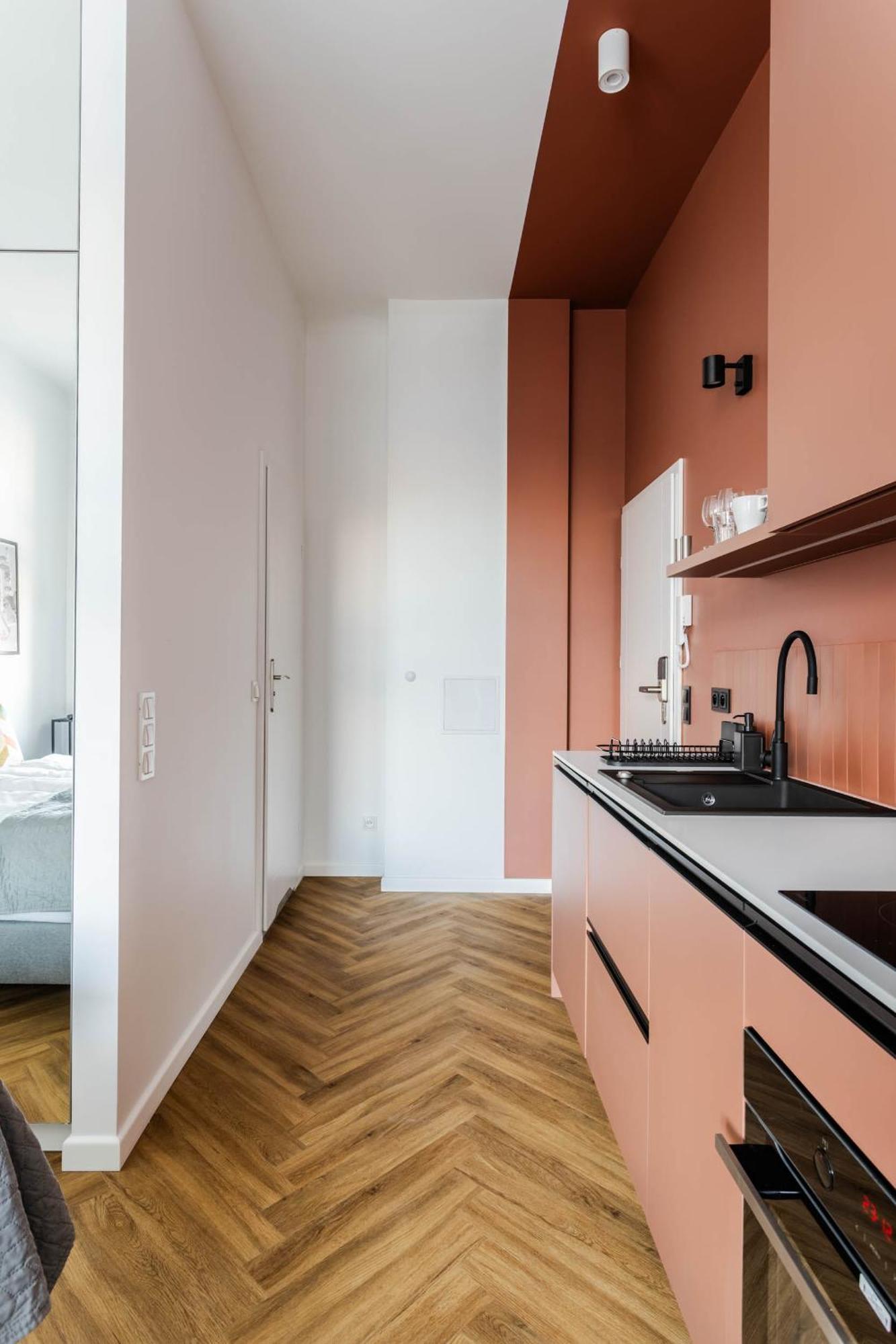 Nowoczesne I Stylowe Studia Very Berry W Poznaniu By Noclegi Renters Luaran gambar
