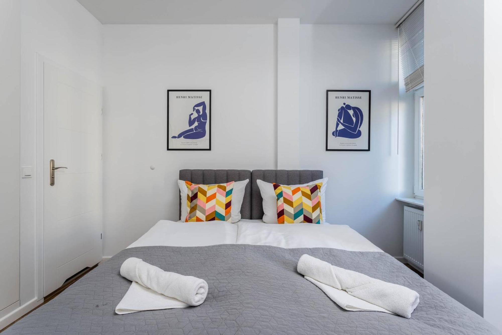 Nowoczesne I Stylowe Studia Very Berry W Poznaniu By Noclegi Renters Luaran gambar